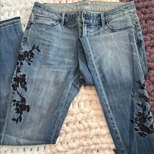 White House Black Market Skinny stretch Jeans with Black Floral Embroidery